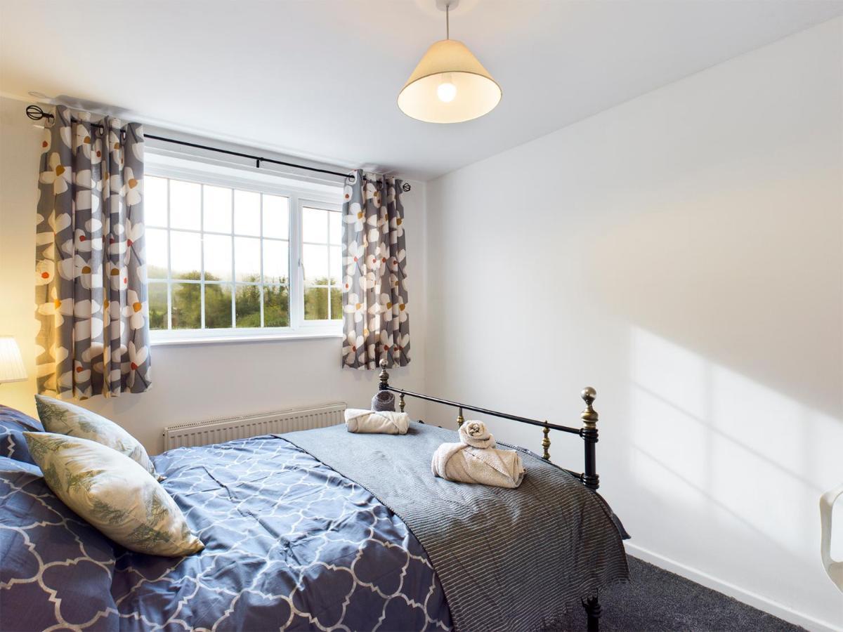 Welsh Country Cottage In Beautiful Village Llandudno Junction Buitenkant foto