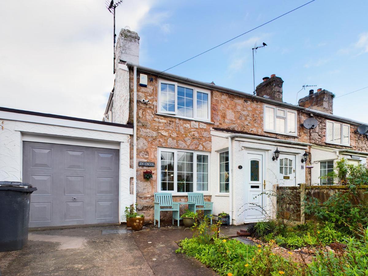 Welsh Country Cottage In Beautiful Village Llandudno Junction Buitenkant foto